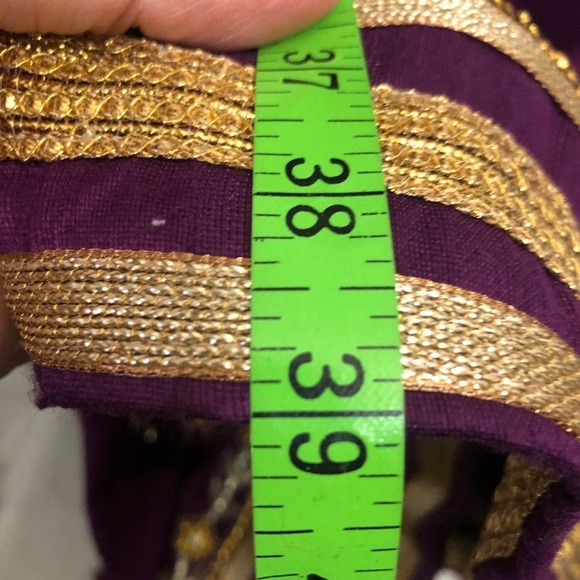 - Girls Purple & Gold East Indian Outfit. - Picture 5 of 9